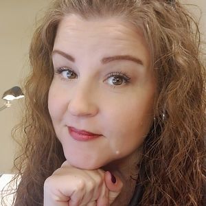 Meet your Posher, Becky